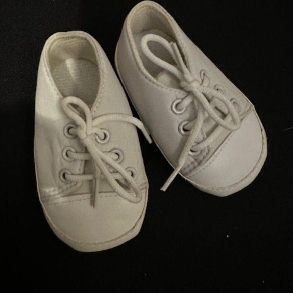 White Infant Soft Crib Shoes   7330  Handmade NWT Boutique